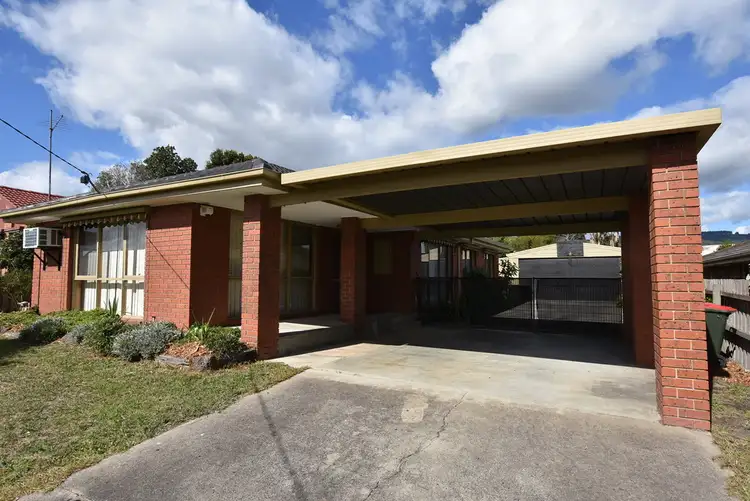 31 Abbott St, Moe VIC 3825