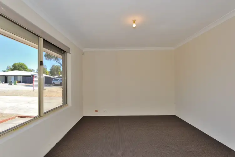 Sixth view of Homely house listing, 33 Bilya Gardens, Leda WA 6170