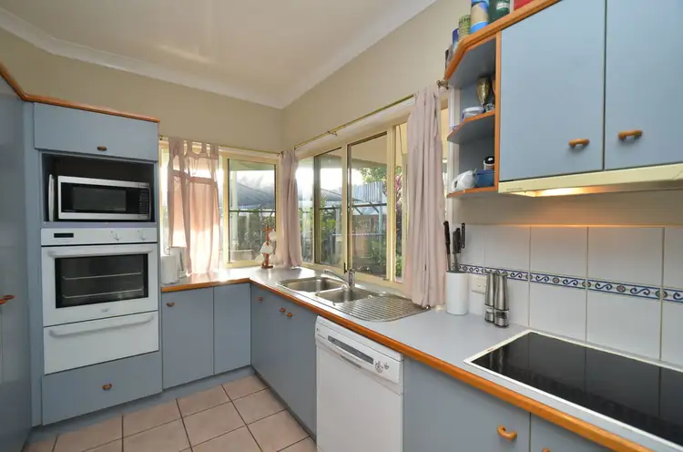 Fifth view of Homely house listing, 2 HERITAGE CLOSE, Kirwan QLD 4817
