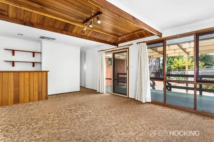 Fifth view of Homely house listing, 8 Jeffrey Close, St Albans VIC 3021