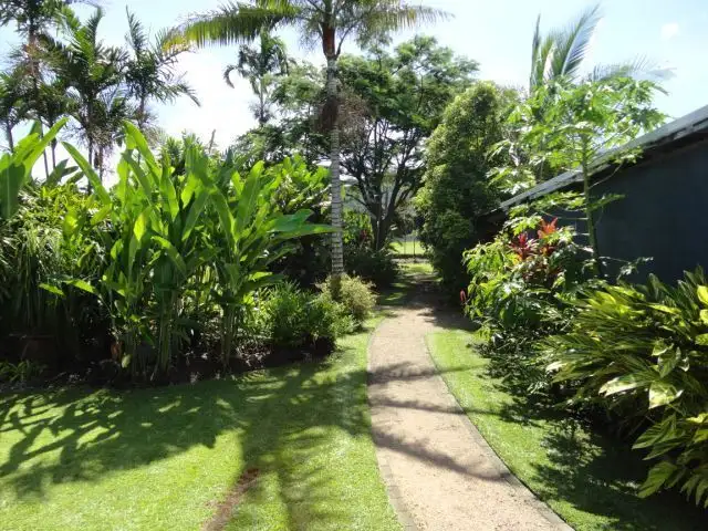 31 Mossman Street, Mossman QLD 4873