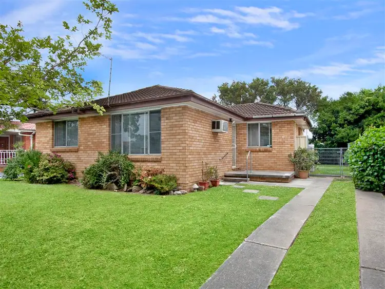 6 Kingslea Pl, Canley Heights NSW 2166