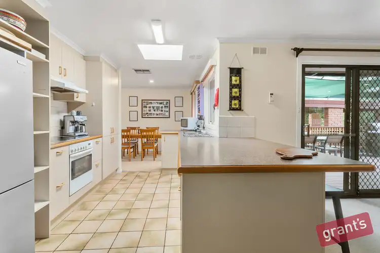 Fifth view of Homely house listing, 6 Chateau Avenue, Narre Warren VIC 3805