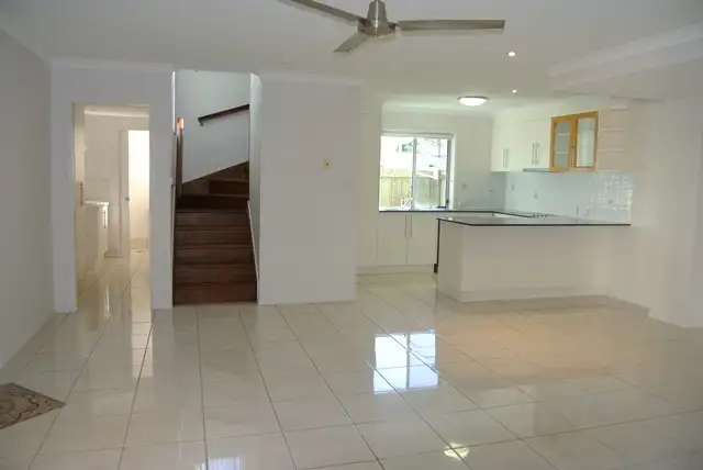 2/26 Esplanade, Tin Can Bay QLD 4580