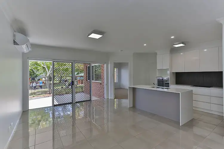 Sixth view of Homely unit listing, Villa 2/5 Bright Street, South Toowoomba QLD 4350