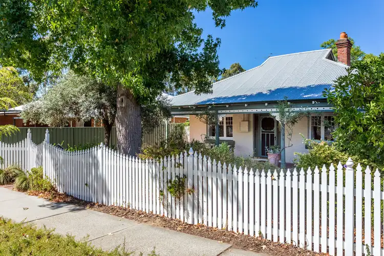 39 Swan Street (East), Guildford WA 6055