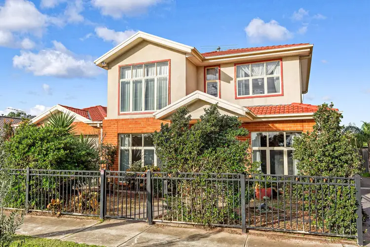 1/4 Whittaker Street, Maidstone VIC 3012