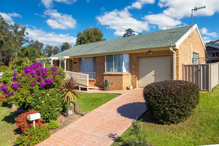22 Blaxland Crescent, Sunshine Bay NSW 2536