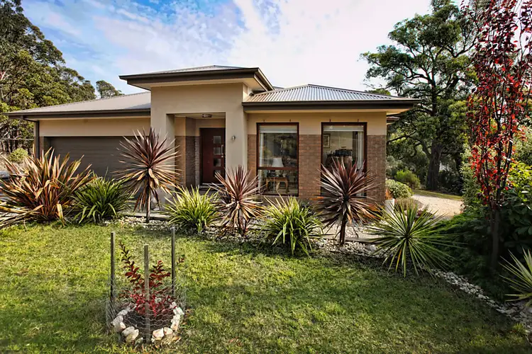 77 Dalton Street, Gisborne VIC 3437