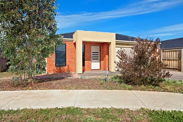11 Cherry Close, Melton West VIC 3337