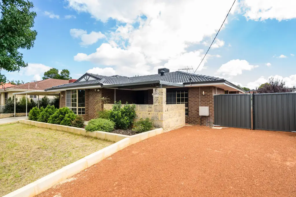 Main view of Homely house listing, 5 Banner Place, Swan View WA 6056