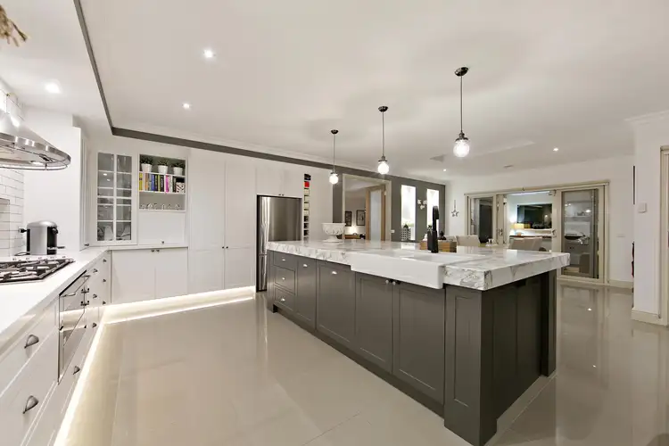 9 Coventry Drive, Sandhurst VIC 3977