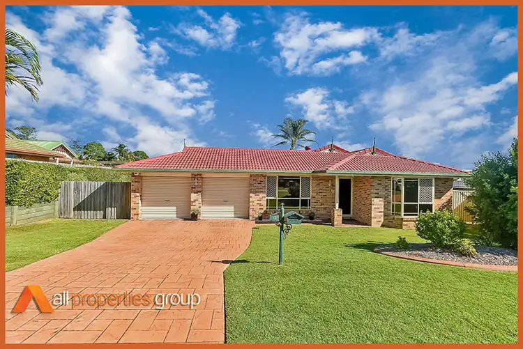 13 Silverdell Cres, Parkinson QLD 4115