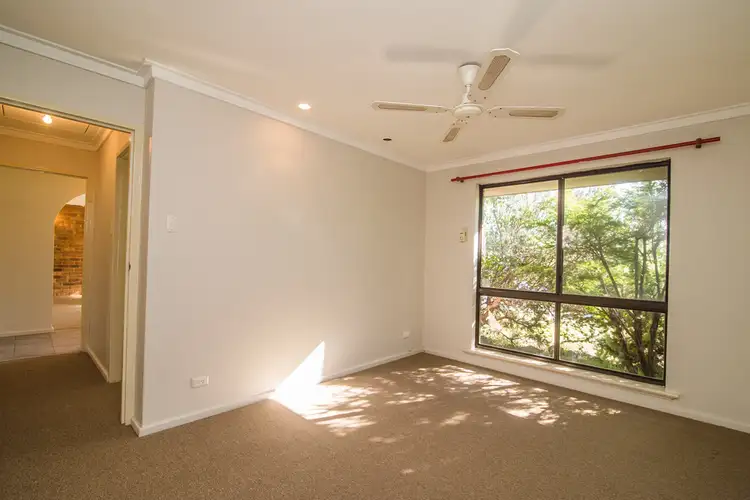 22 Durnsford Way, Camillo WA 6111