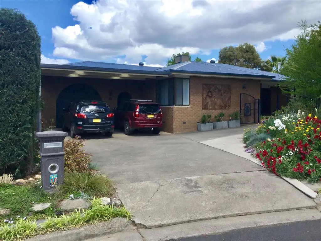 Main view of Homely house listing, 10 Anderson Place, Tumut NSW 2720