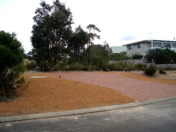 10 (Lot 1) Chamberlain Place, Augusta WA 6290