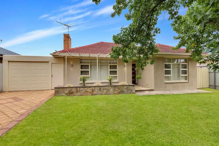 38 Wheatsheaf Rd, Morphett Vale SA 5162