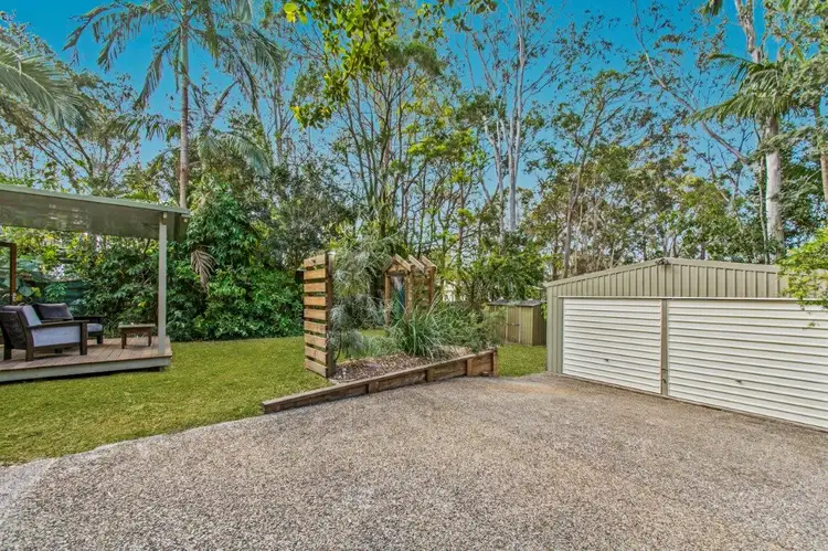 25 Pines Ave, Cooroibah QLD 4565