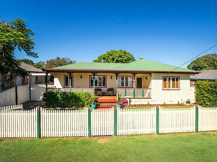 79 King Street, Woody Point QLD 4019