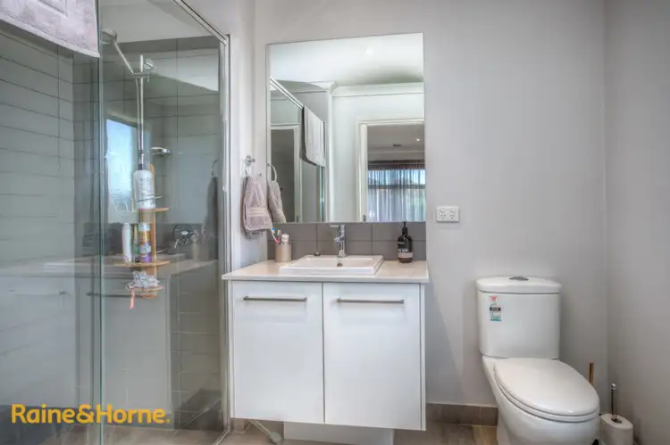 Sixth view of Homely house listing, 4 Broomfield Avenue, Sunbury VIC 3429