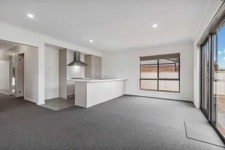 Second view of Homely house listing, 4/9 Miners Rest, Kangaroo Flat VIC 3555