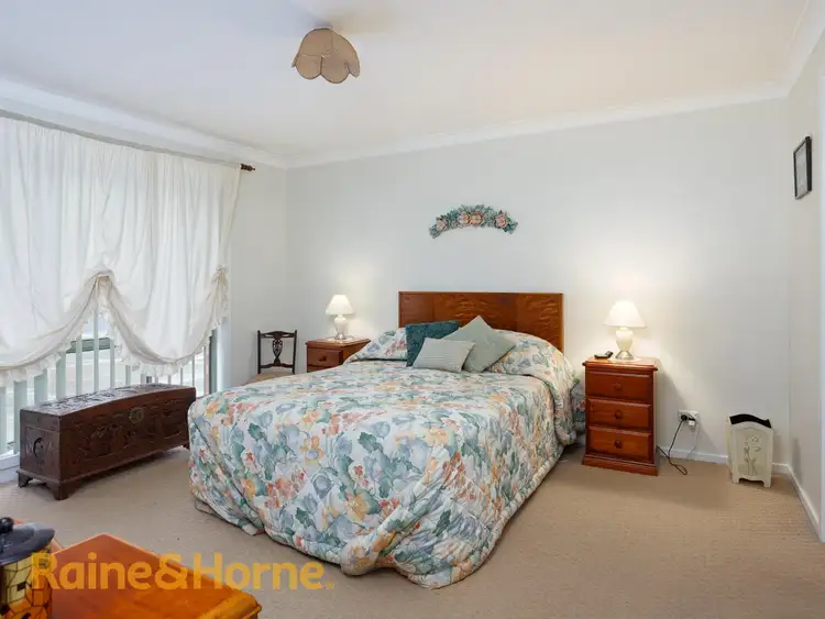 Fifth view of Homely house listing, 17 Elanora Place, Glenfield Park NSW 2650