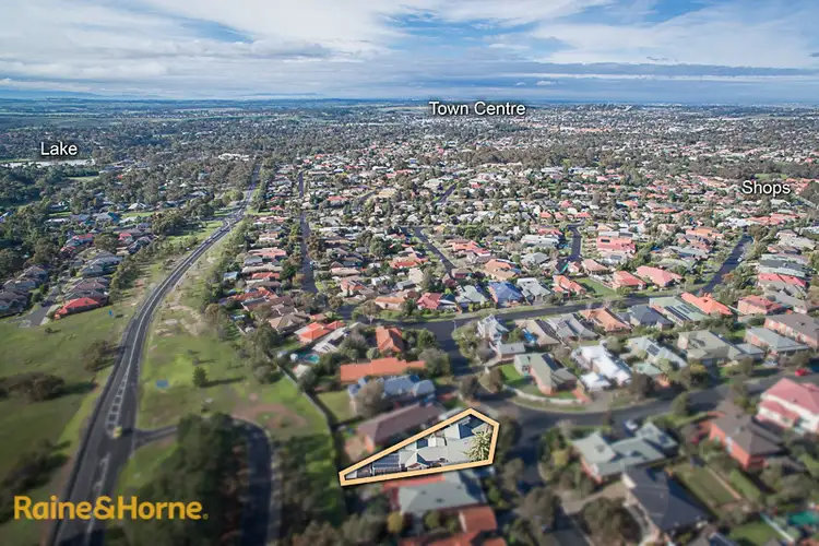Fourth view of Homely house listing, 2 Greenhill Court, Sunbury VIC 3429