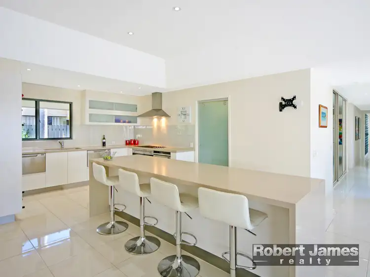 12 Shorehaven Drive, Noosa Waters QLD 4566