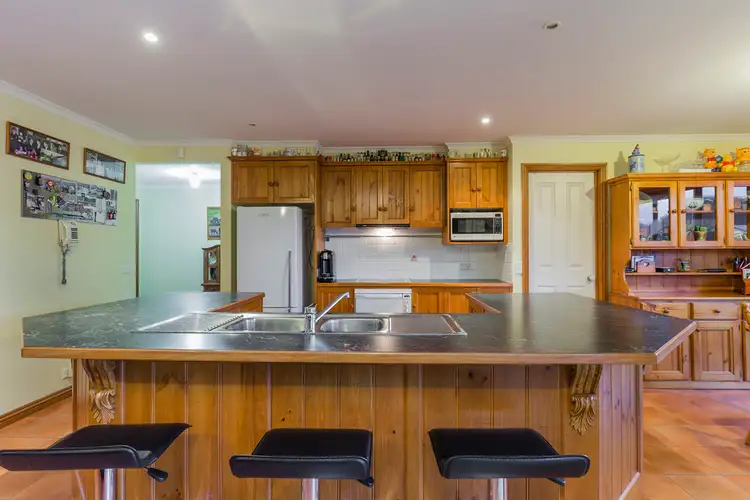 Fifth view of Homely house listing, 1 Starling Close, Lara VIC 3212
