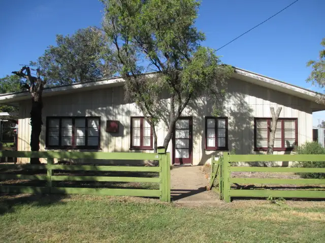 12 MILNE STREET, Tara QLD 4421