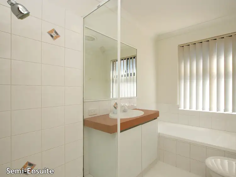 Seventh view of Homely house listing, 5/28 Holmesdale Road, Woodbridge WA 6056