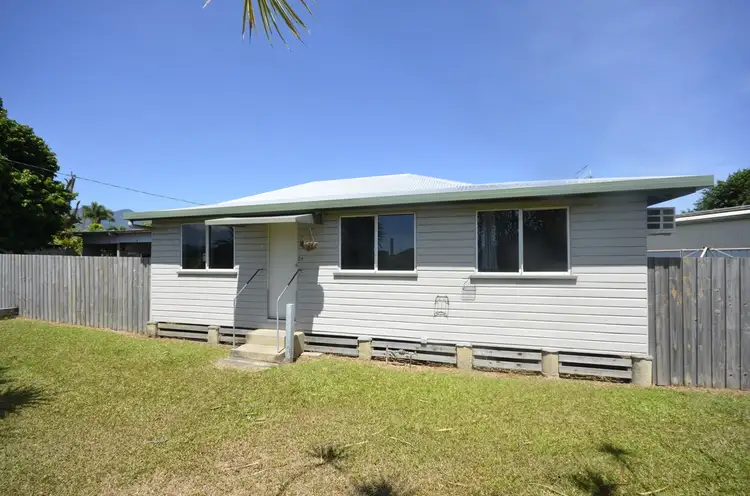 24 Junction Road, Mossman QLD 4873