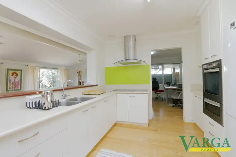 7 Hendon Place, Wilson WA 6107