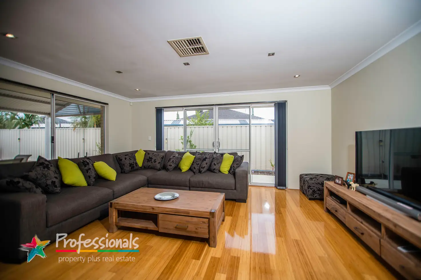 Main view of Homely house listing, 7 Oyster Place, Huntingdale WA 6110