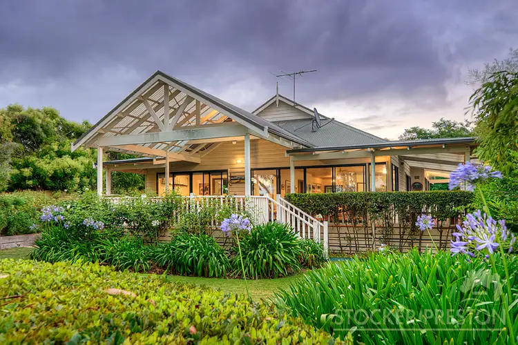 4 Lenton Brae Green, Dunsborough WA 6281