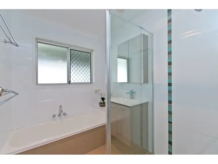 Seventh view of Homely house listing, 8 Arundel Court, Ormiston QLD 4160