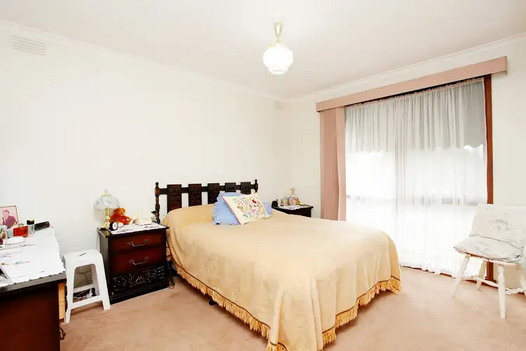 Fourth view of Homely house listing, 16 Clarisa Close, St Albans VIC 3021