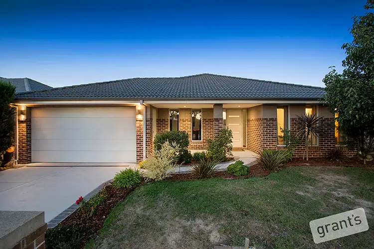 11 Champagne Grove, Narre Warren South VIC 3805