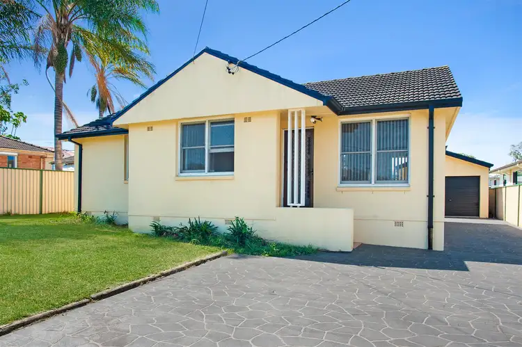 39 Orchard Rd, Busby NSW 2168