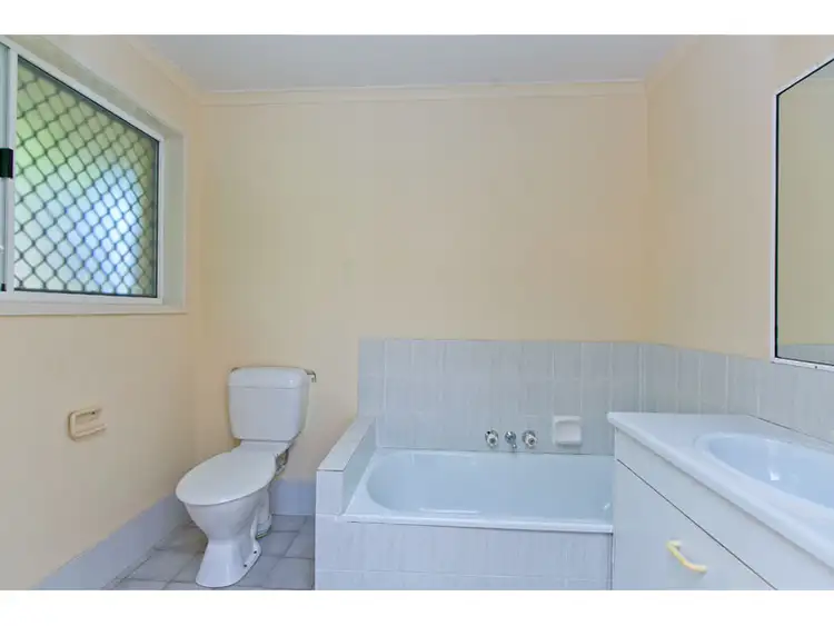 Sixth view of Homely house listing, 4 Tunbridge Court, Alexandra Hills QLD 4161