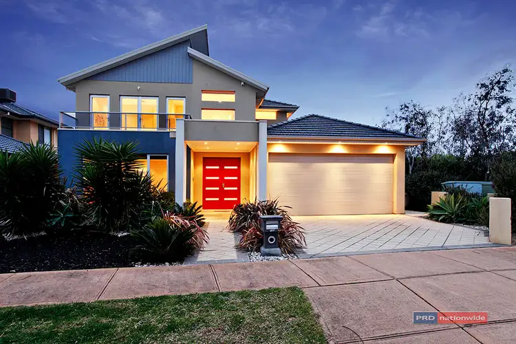 13 Monterey Bay Drive, Sanctuary Lakes VIC 3030