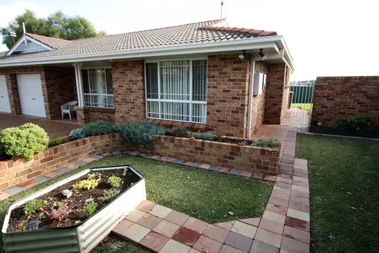 16B Grevillea Close, Dubbo NSW 2830