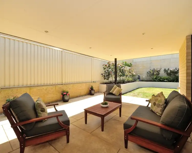 Second view of Homely house listing, 5 Parakeet Bend, Baldivis WA 6171