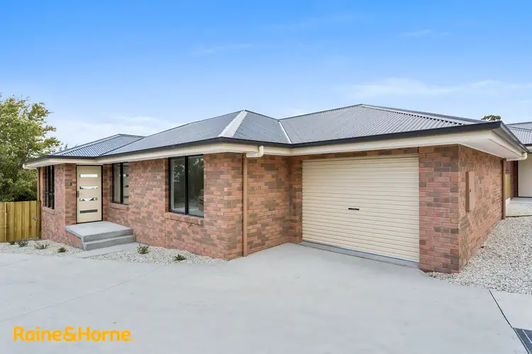 1/42 Timbertop Drive, Blackmans Bay TAS 7052