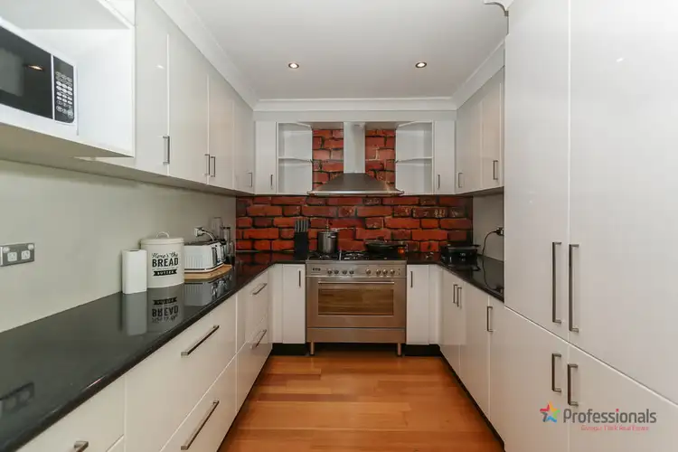 36 Westgate Way, Marangaroo WA 6064