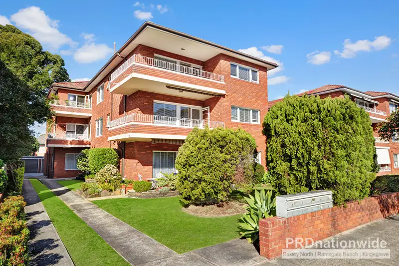 Main view of Homely unit listing, 2/126 Chuter Avenue, Ramsgate Beach NSW 2217