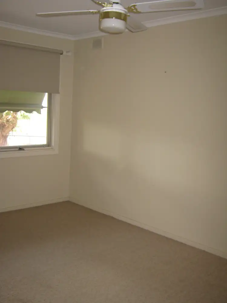 Fifth view of Homely house listing, 44 Elizabeth Avenue, Bordertown SA 5268