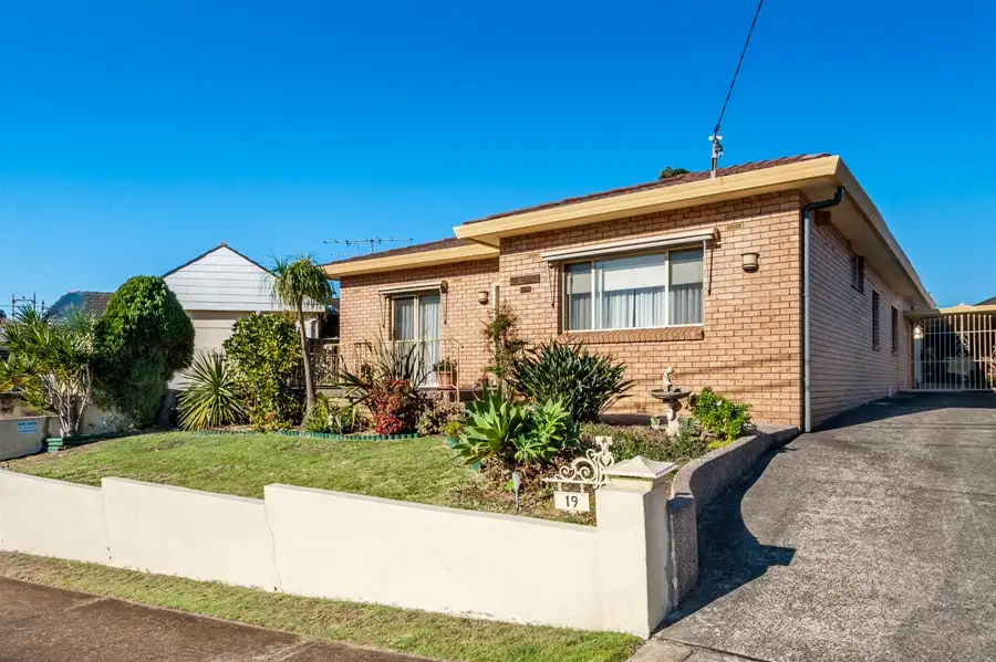 Main view of Homely house listing, 19 Eyre Street, Chifley NSW 2036