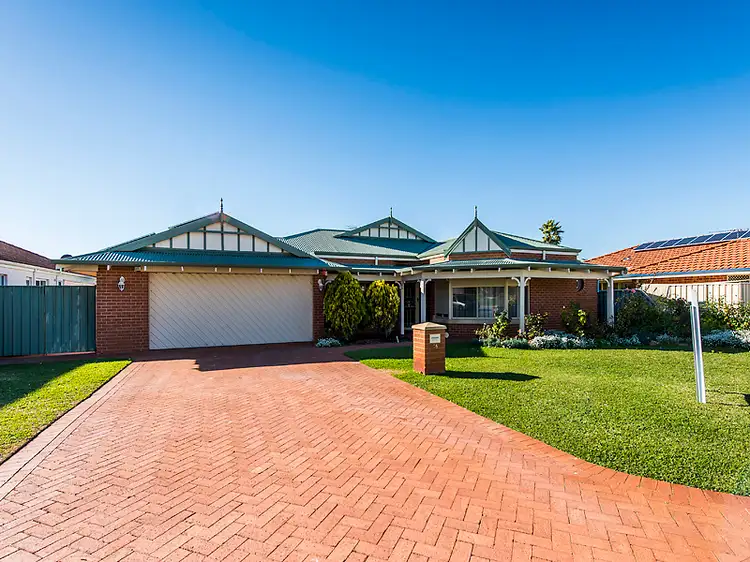 16 Venice Retreat