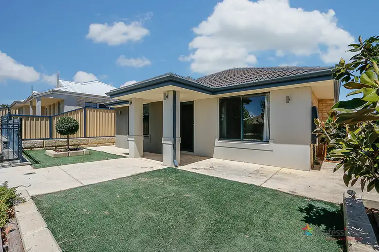 16 Atra Avenue, Tapping WA 6065